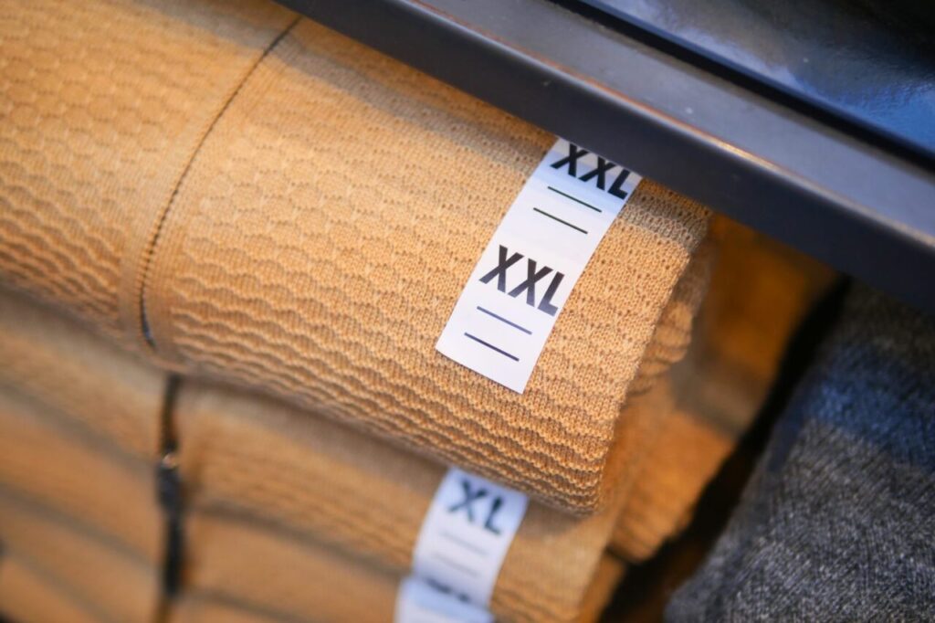 Industrie textile : comment elle a accéléré la mode et formaté les tailles
