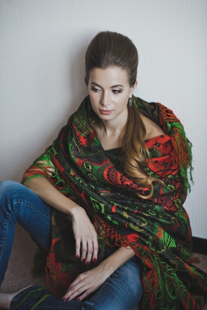 Suzani textiles : comment les porter sans trahir leur caractère