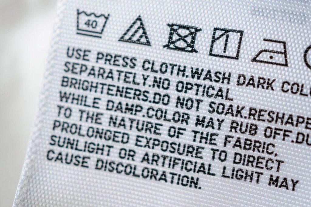 Symbole lavage P : le pressing est-il vraiment obligatoire ?